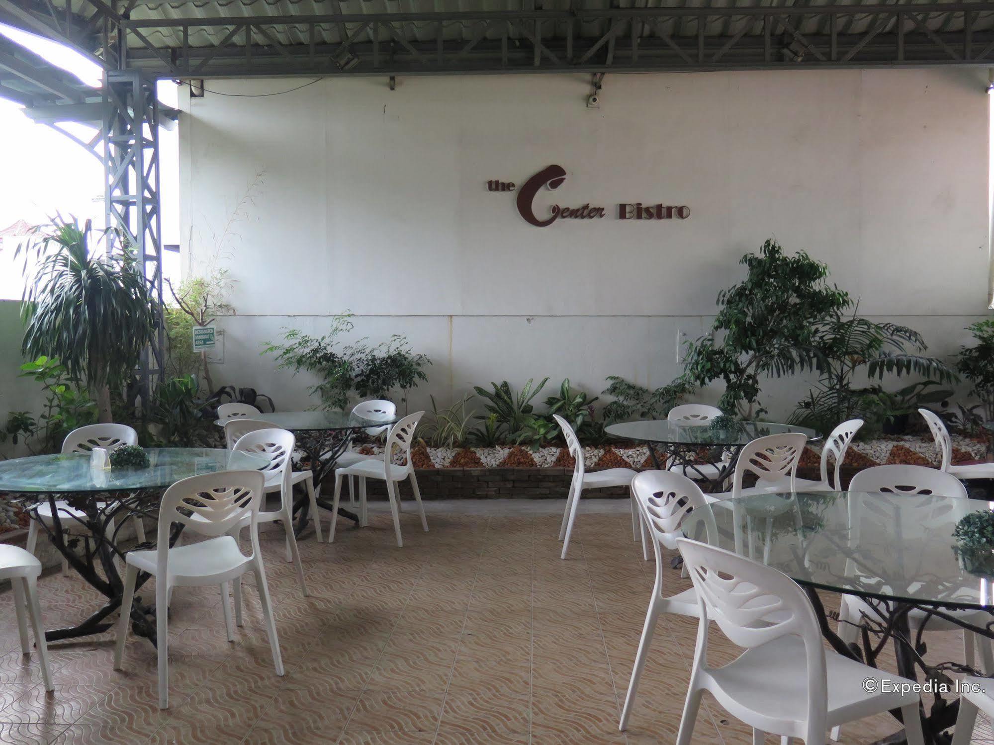 The Center Suites Cebu Exteriér fotografie