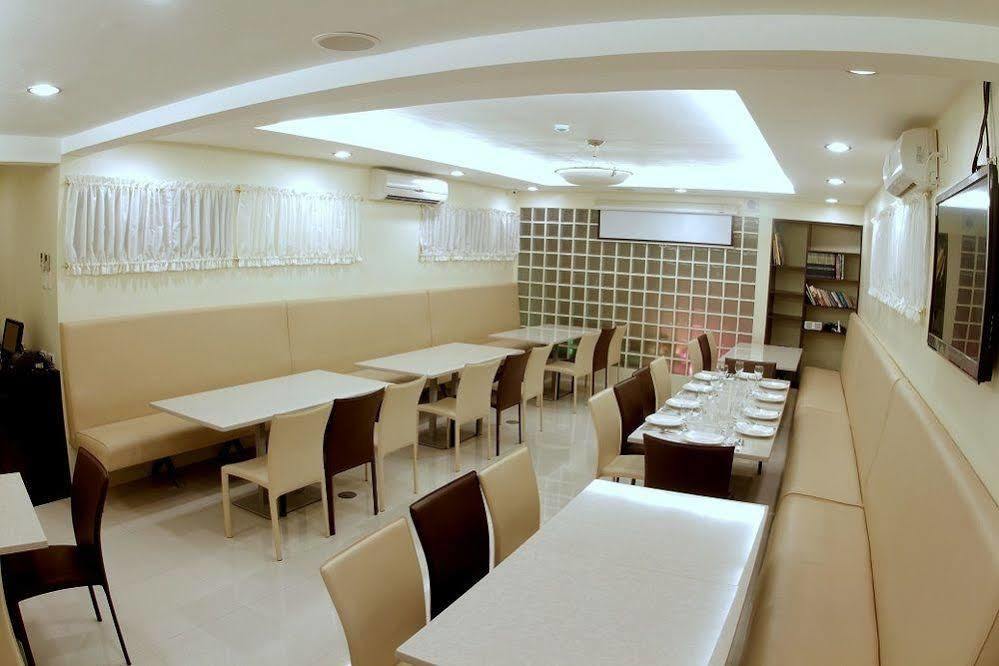 The Center Suites Cebu Exteriér fotografie